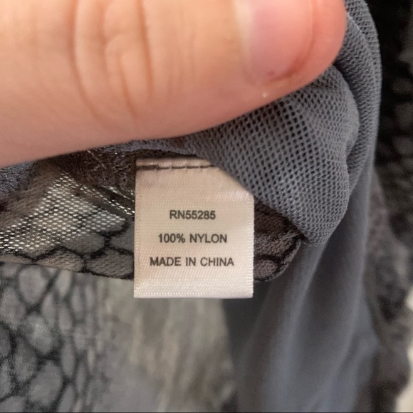 Express Grey/Black Snake Print Scoop Neck Tank XS - Picture 6 of 7